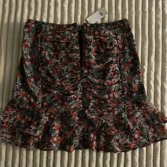NWT Size Medium BP Floral Skirt Ruched and Layered - Picture 2 of 8